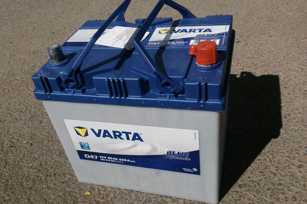 Varta Blue D47 60R для Nissan Teana
